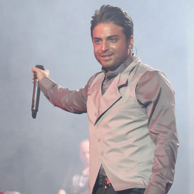 دانلود آهنگ دوست دارم ( اجرای زنده ) بابک جهانبخش